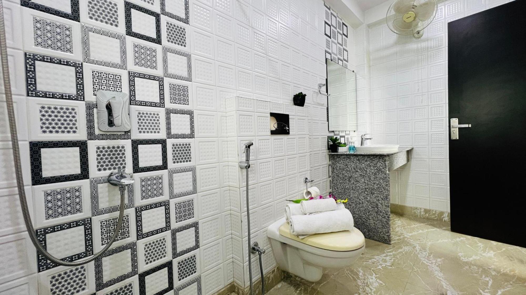 Bluo Lake View Newtown - Boutique Hotel Kolkata Exterior photo